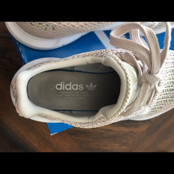 Adidas Swift Run - Women’s Size 8 - Picture 6 of 6